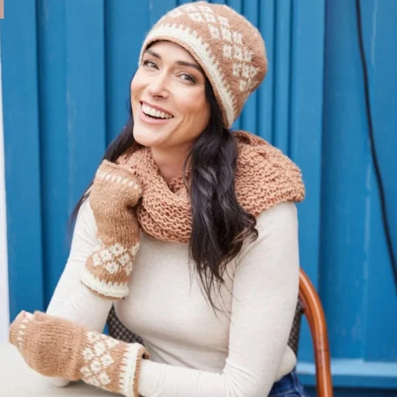 🆕 Feelgoodz Artisan Project Fleece-lined Wool Knit Half Mittens Rich Burgundy - Picture 2 of 6